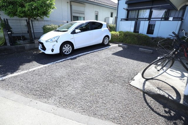 グラース壱番町の駐車場