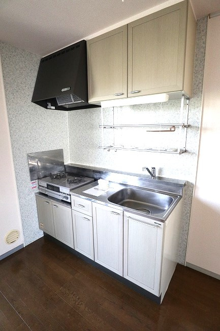 グラース壱番町のキッチン|写真は同建物の別部屋を参考に掲載しております。