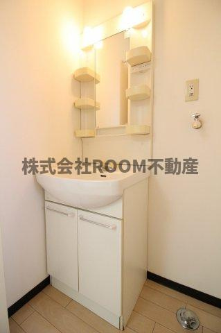 センチュリー21神之山の独立洗面台|朝の身支度には欠かせない独立洗面化粧台