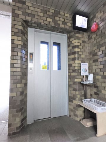 ◆駅まで徒歩５分＆３沿線利用可◆リフォーム済み美室◆５階南向き３ＬＤＫ◆ユニ宇治川マンション３号館のその他共用部分