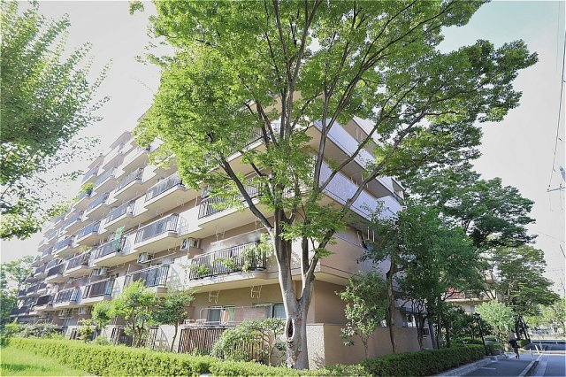 ◆駅まで徒歩５分＆３沿線利用可◆リフォーム済み美室◆５階南向き３ＬＤＫ◆ユニ宇治川マンション３号館の外観