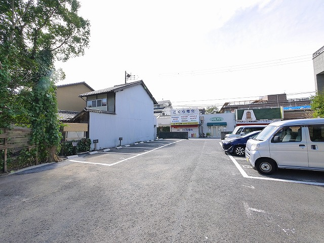 芝辻町駐車場