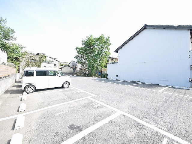 芝辻町駐車場
