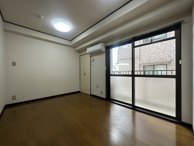 サンライズ赤羽の居間・リビング