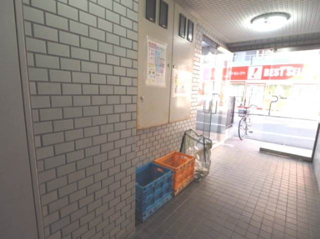 サンライズ赤羽のロビー
