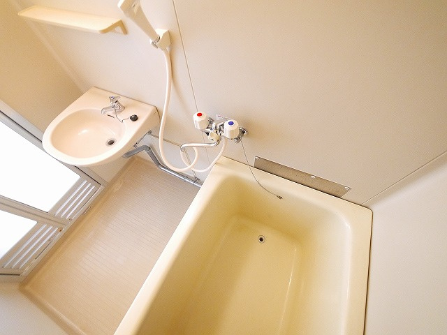 大西ハイツDの浴室