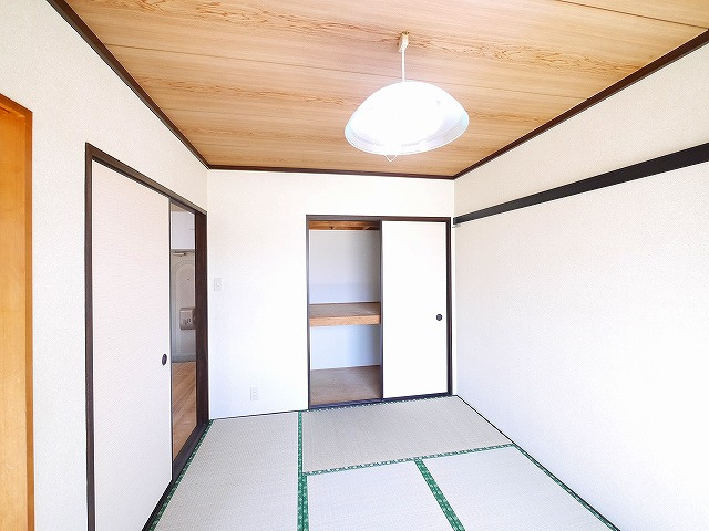 大西ハイツDの和室