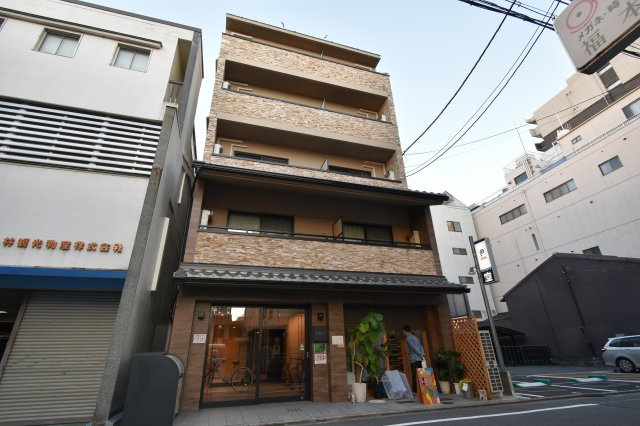 グランレブリー寺町松原の外観|元ホテルです！