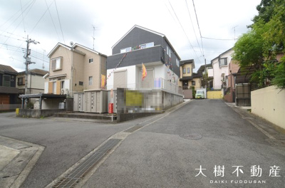 【前面道路含む現地写真】 | 海老名市国分南4丁目　新築戸建て　 全1棟 | ※外構はこれからになります（令和5年5月26日現在）