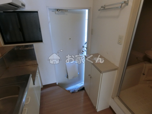 【玄関】 | アラタハイツ | 玄関(写真は別のお部屋です)