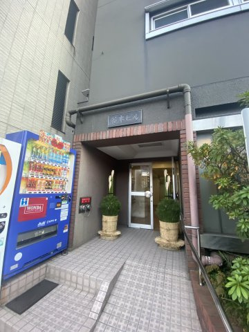 谷本ビルのエントランス