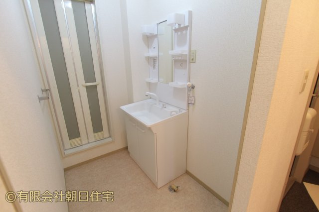 グレイスD弐番館の独立洗面台