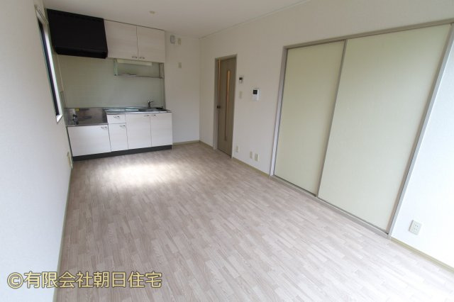 グレイスD弐番館の居間・リビング