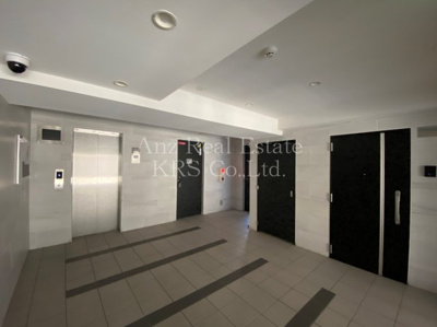 【ロビー】 | エスカーサ大阪ＷＥＳＴ九条駅前 | 落ち着きのあるロビーです♪