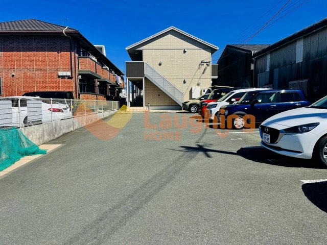 イーストパークの駐車場