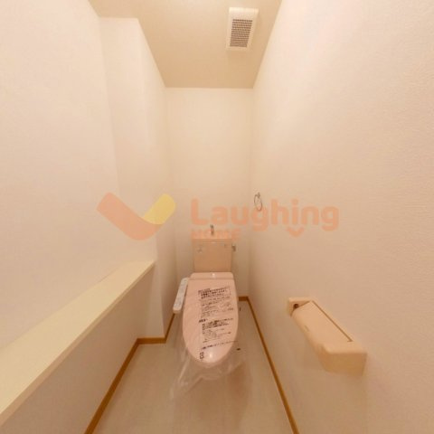 グリーンキャッスルのトイレ|落ち着いたトイレです※反転タイプのお写真になります。