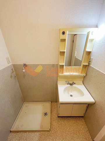 パピオン津福の洗面所|スペースが確保できる洗面所です