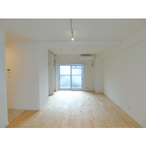 【内装】 | グリーンマンション中央町 | 明るい色調の室内です