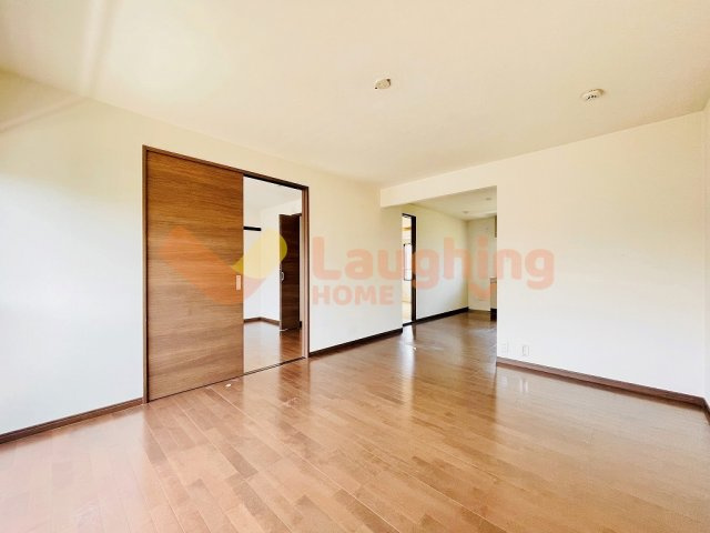 フレグランス南町の居間・リビング|ゆったりとしたリビングです