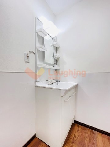 フレグランス南町の洗面所|ゆったりとスペースのある洗面所