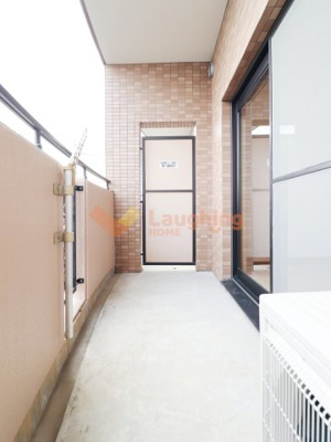 【バルコニー】 | メゾンドーム | バルコニー付きです