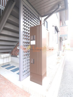 【その他共用部分】 | ラ・マーシャ B棟 | おしゃれな居間です