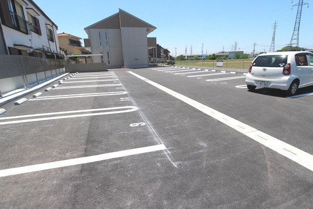 ベルネージュⅡの駐車場