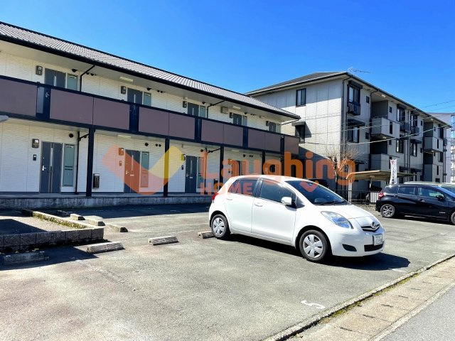 マーサ・ジュネスⅡの駐車場|駐車場があるので、車を買う予定の方も安心です