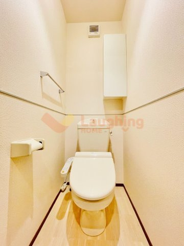 ビエント　A棟のトイレ|落ち着いた色調のトイレです