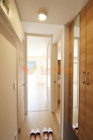 D-roomシャンヴルの玄関|収納もある玄関です