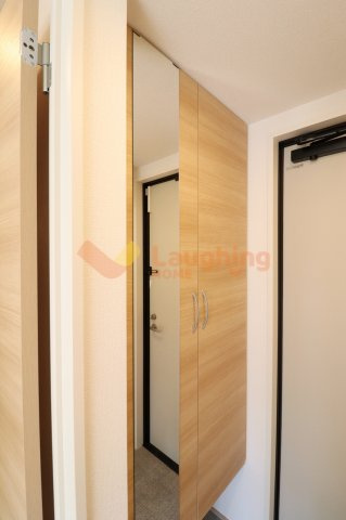 D-roomシャンヴルの玄関|明るい玄関です