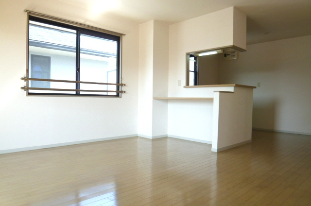 バティール西小森野　C棟の居間・リビング|おしゃれなリビングです