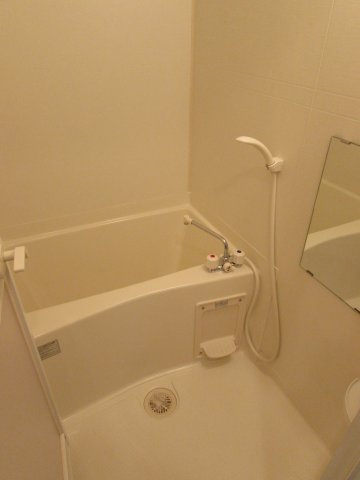 フロレスタ セゾンの浴室|お風呂です