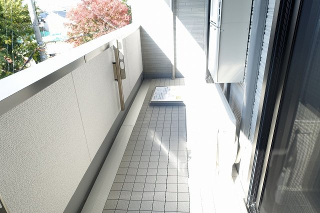 Shamaison南甲子園のバルコニー