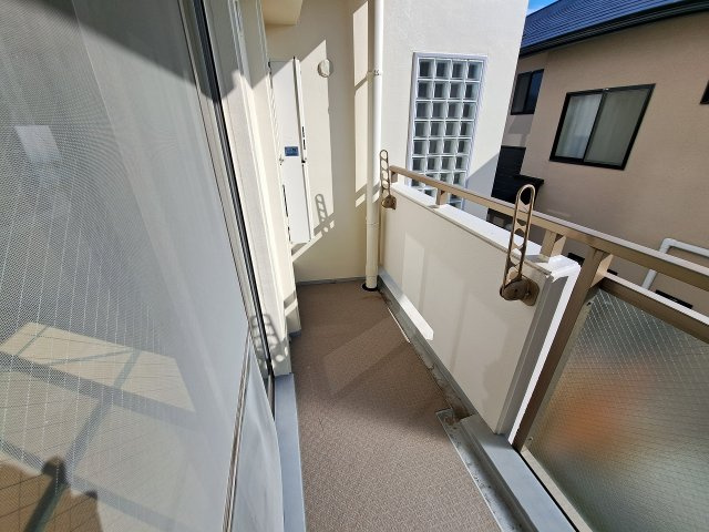 ヒルズ三番町のバルコニー
