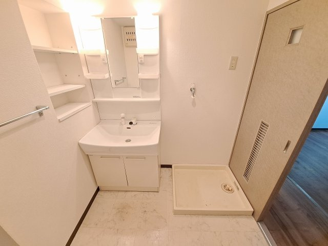 ヒルズ三番町の洗面所