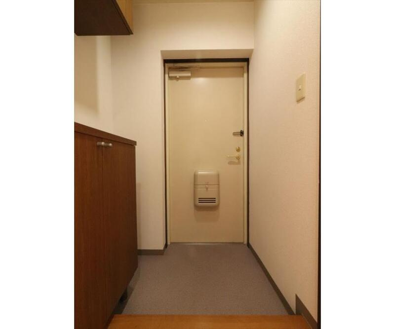 サクシード甲子園の玄関