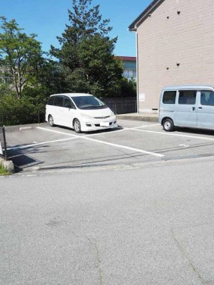 【駐車場】 | フローラ・ガーデン