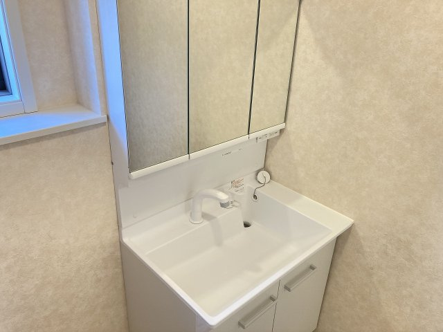 ゼファー　A棟の独立洗面台
