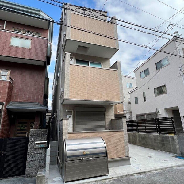 Luna甲子園の外観