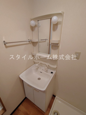 【独立洗面台】 | ユトリロ柱九番町２ | 別部屋写真です。