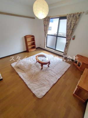 【居間・リビング】 | ユトリロ柱九番町２ | 別部屋写真です。