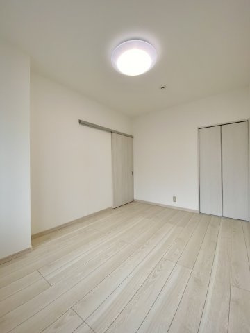 マンション戎塚の洋室