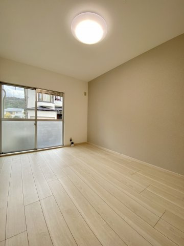 マンション戎塚の洋室