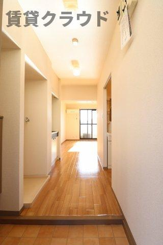 ルミエール末広の玄関|ゆったりとした玄関です