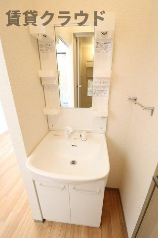 ルミエール末広の洗面所|スペースが確保できる洗面所です