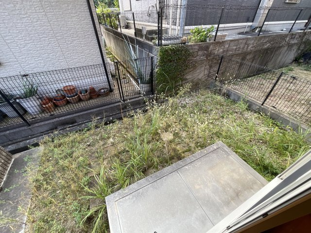 【庭】 | ウエステリアコート | お庭の付いた物件です♪