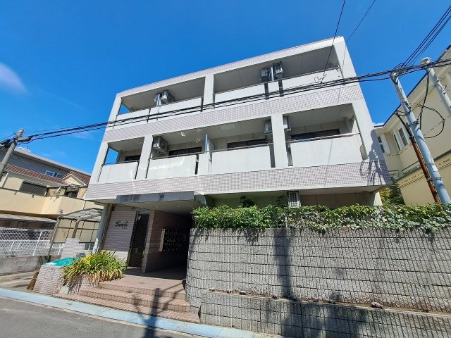 スラン76の外観