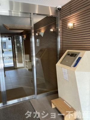 【エントランス】 | クリスタルライトハウス