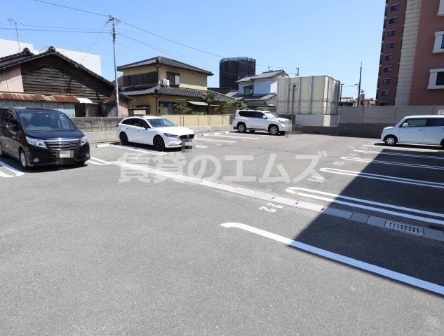 【駐車場】 | グランドリシェス | グランドリシェスの駐車場